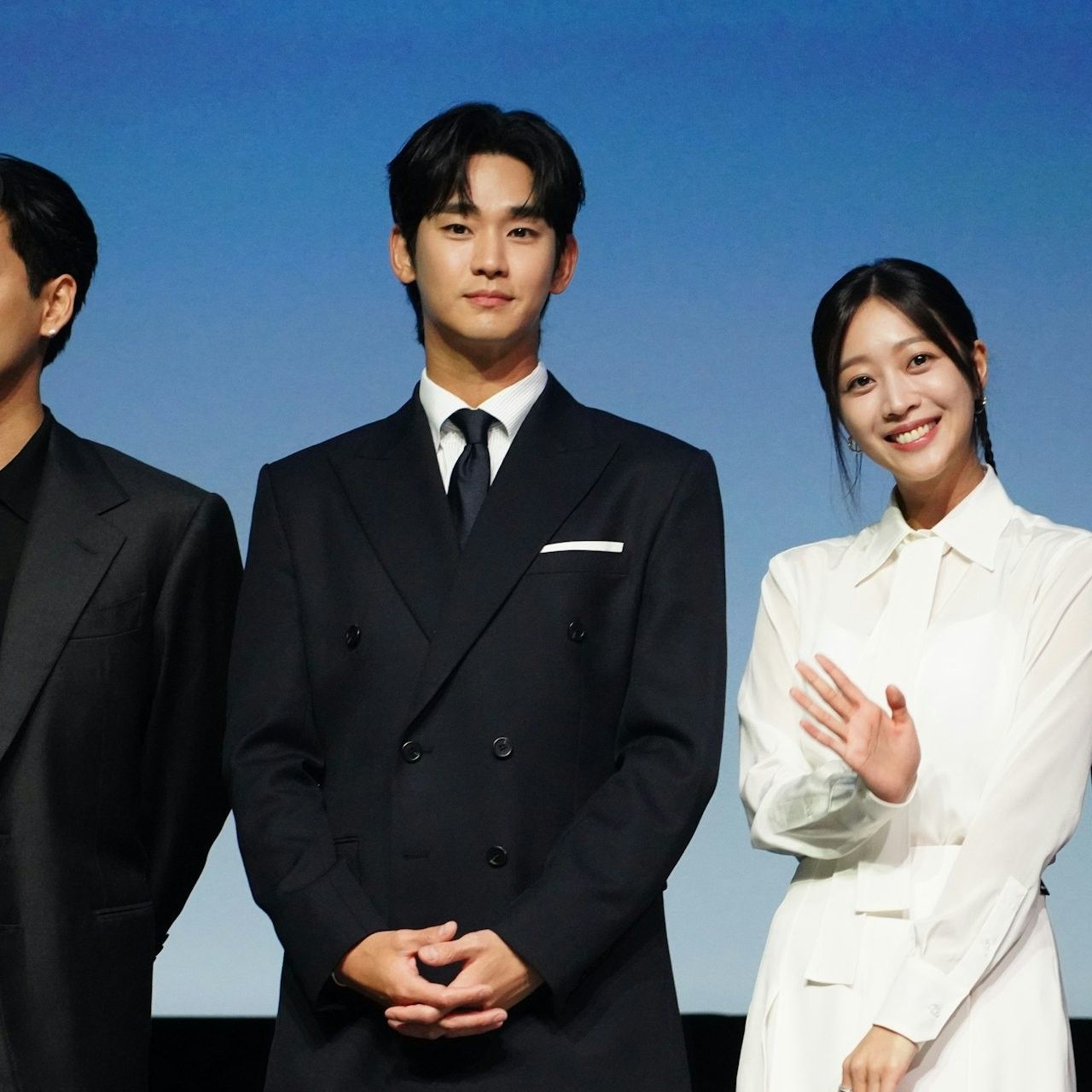 Behind-the-scenes cut of Kim Soohyun