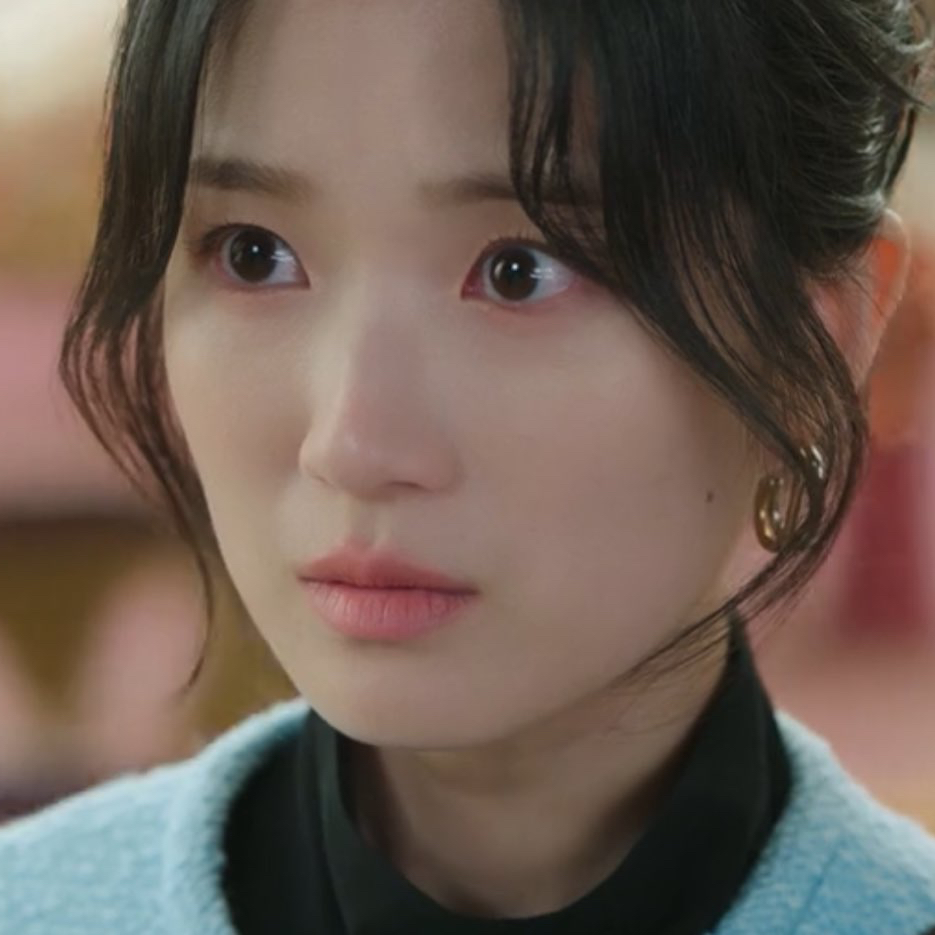 Recent activity shot of Kim Hyeyoon