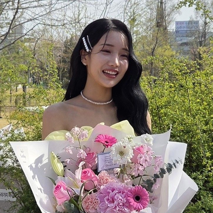 A moment captured by a fan of Kim Soyeon (2004)