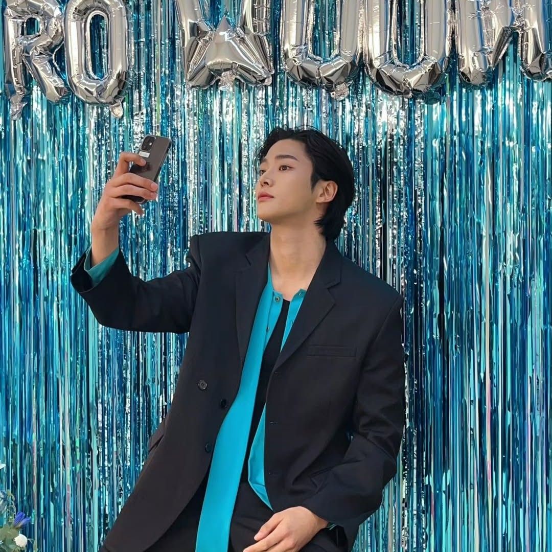 Foto terbaru dari Rowoon