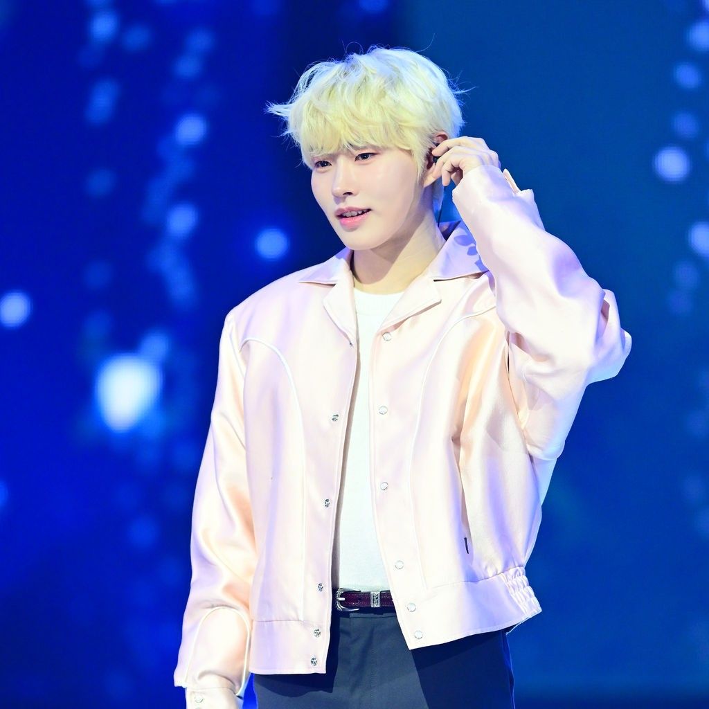 Recent activity shot of Lee Byeongchan