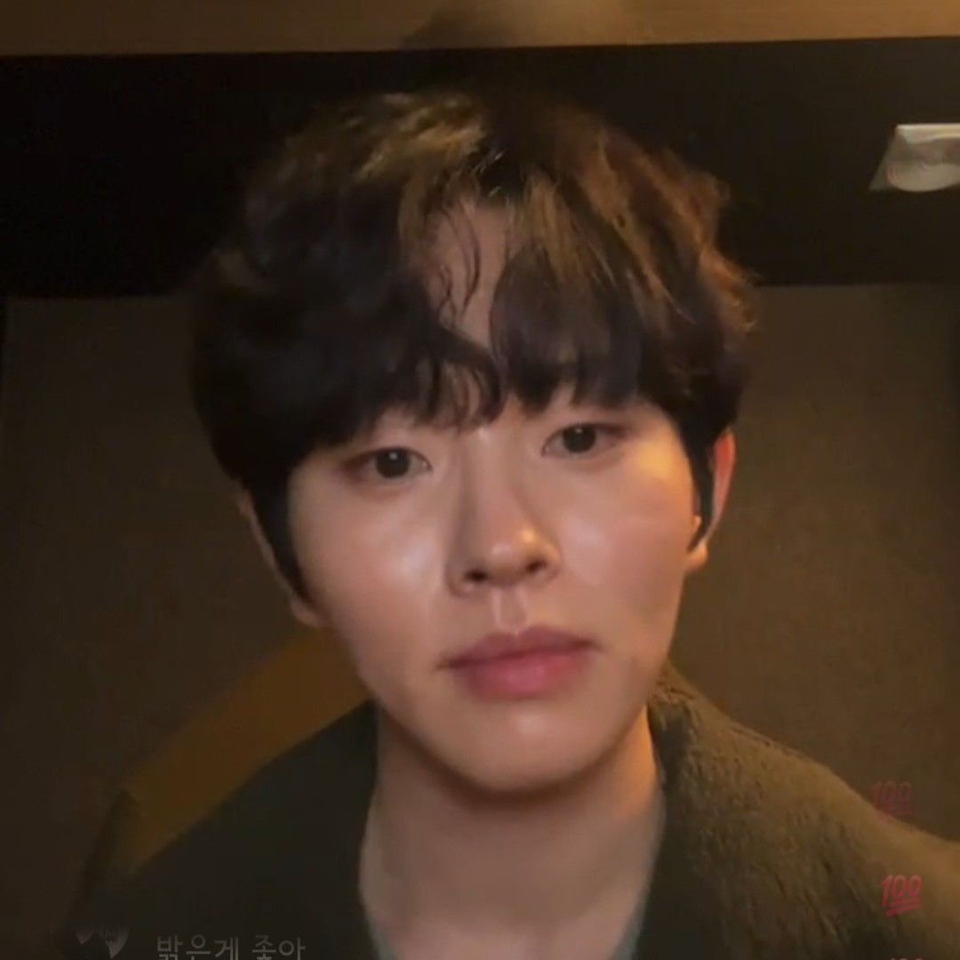 Behind-the-scenes cut of Lee Byeongchan