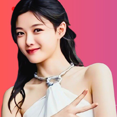 Recent activity shot of Kim Youjung