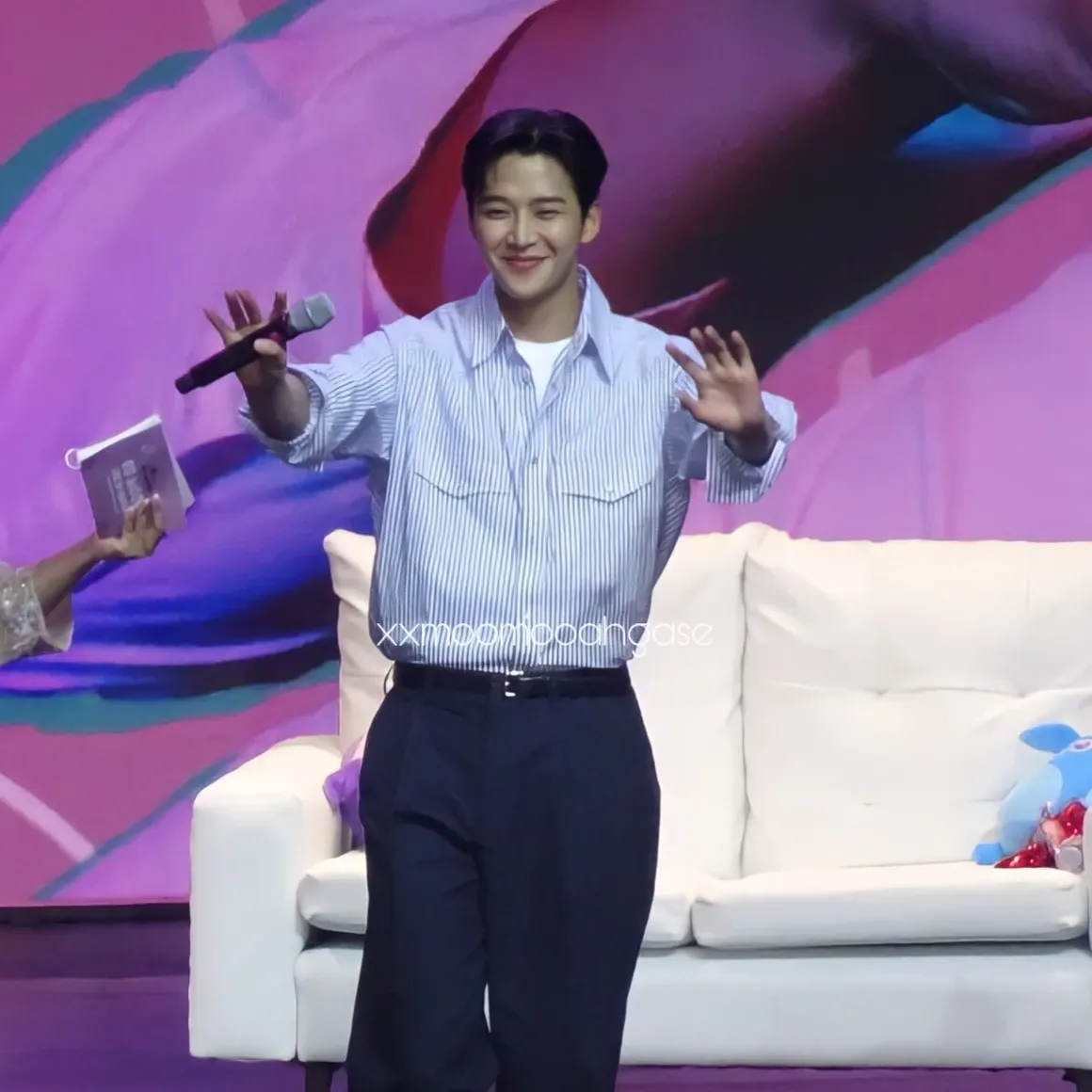 Cuplikan di balik layar dari Rowoon