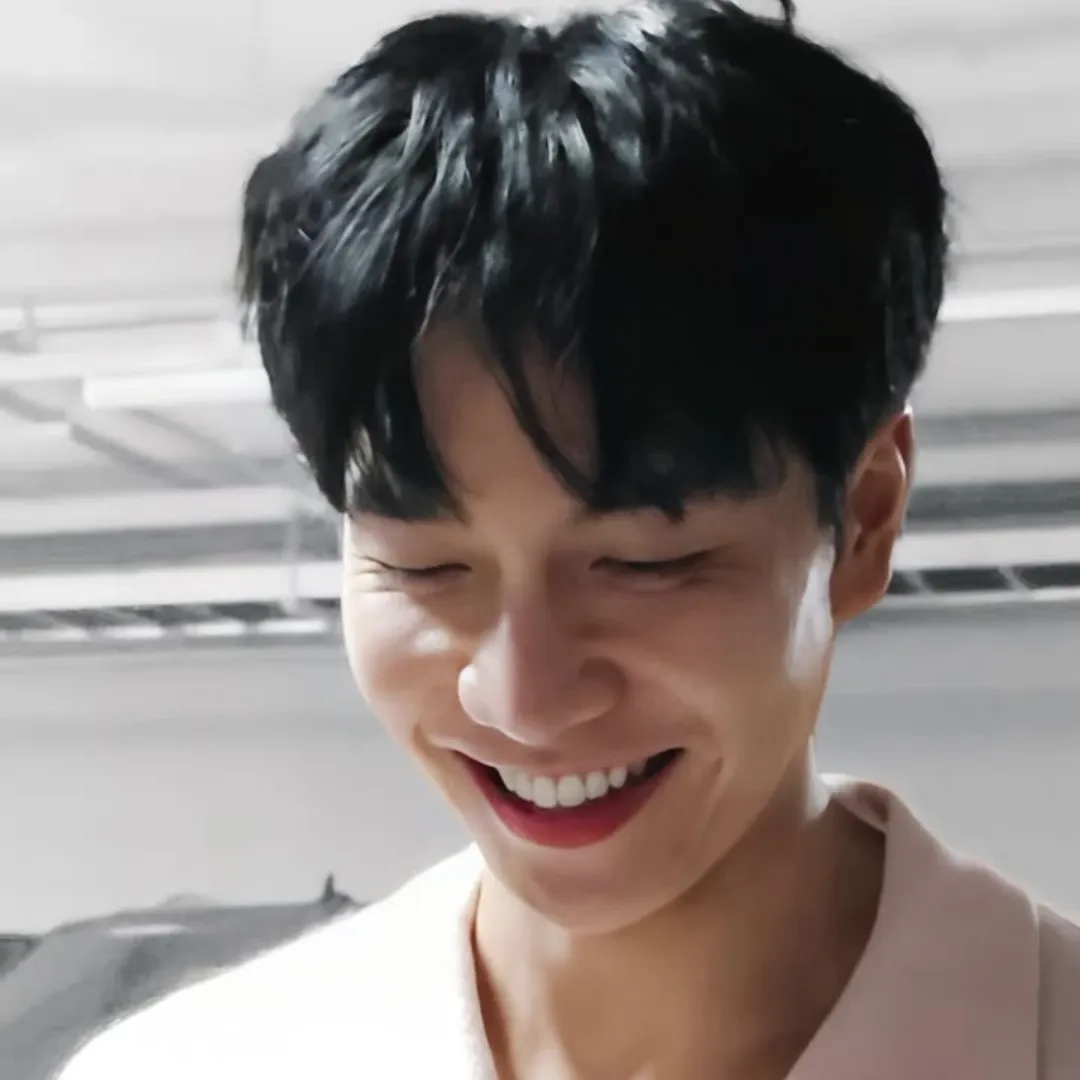 Momen yang diabadikan oleh penggemar Lee Seunggi