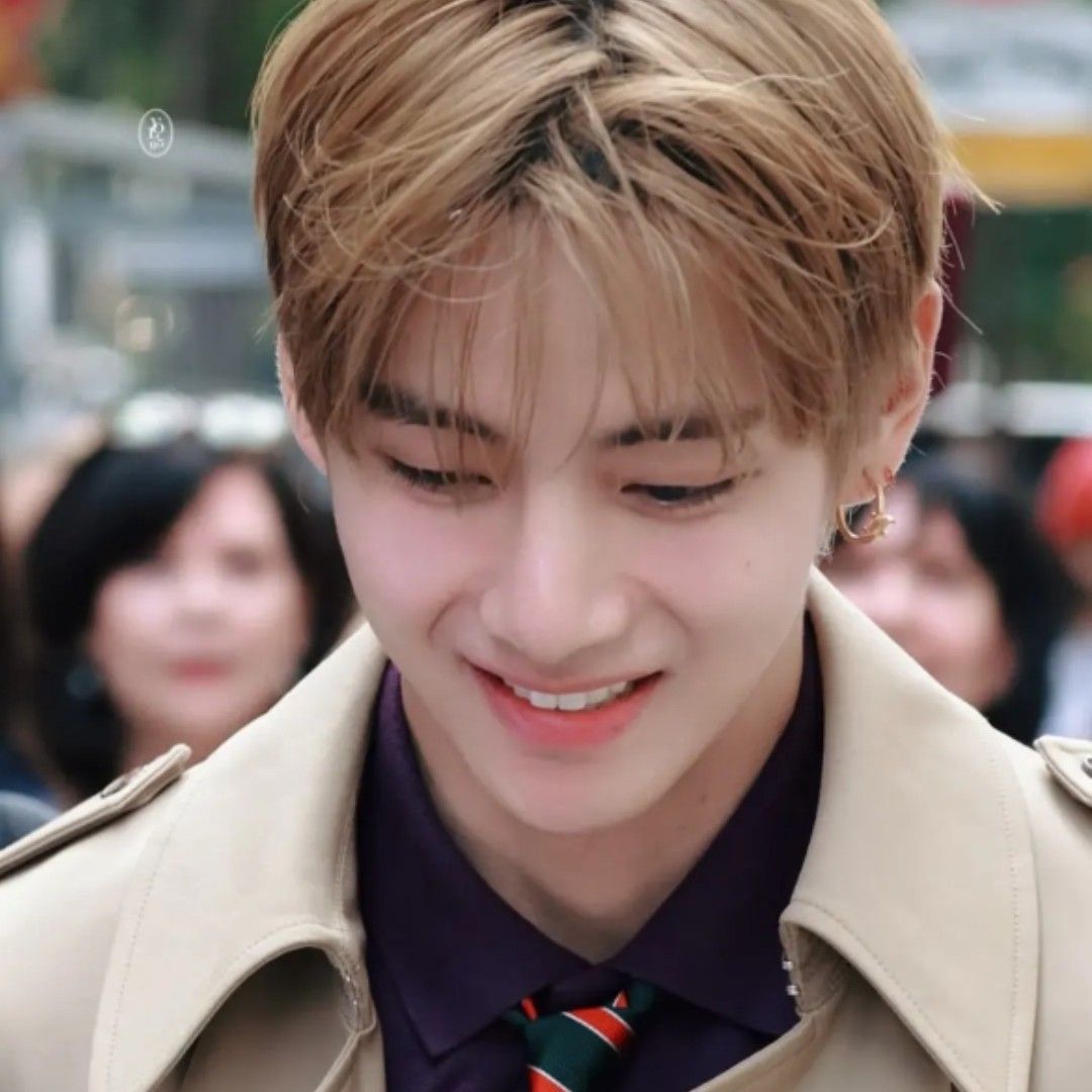 Latest photo of Kim Taehyung (V)