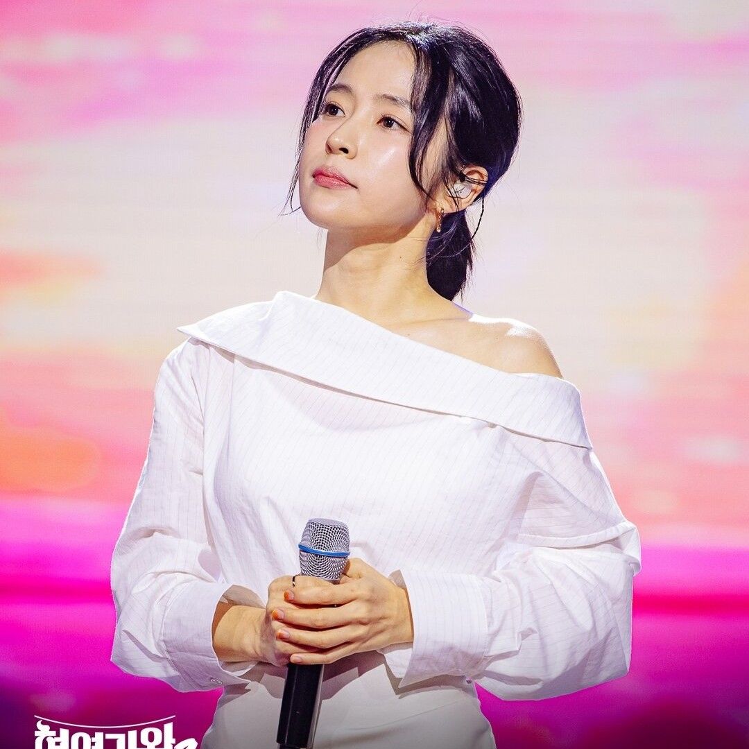 A moment captured by a fan of Hong Ja