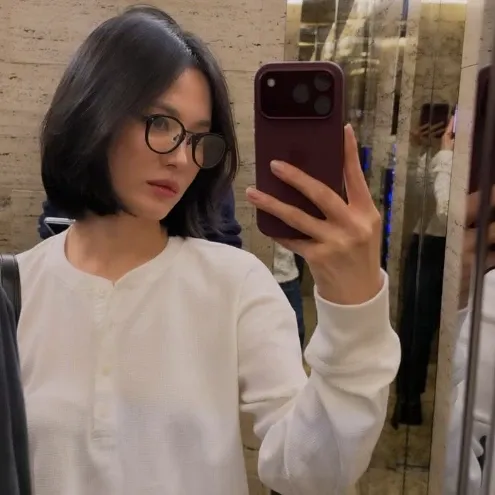 Recent activity shot of Song Hyekyo