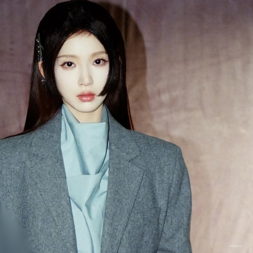 Behind-the-scenes cut of Zhang Miaoyi