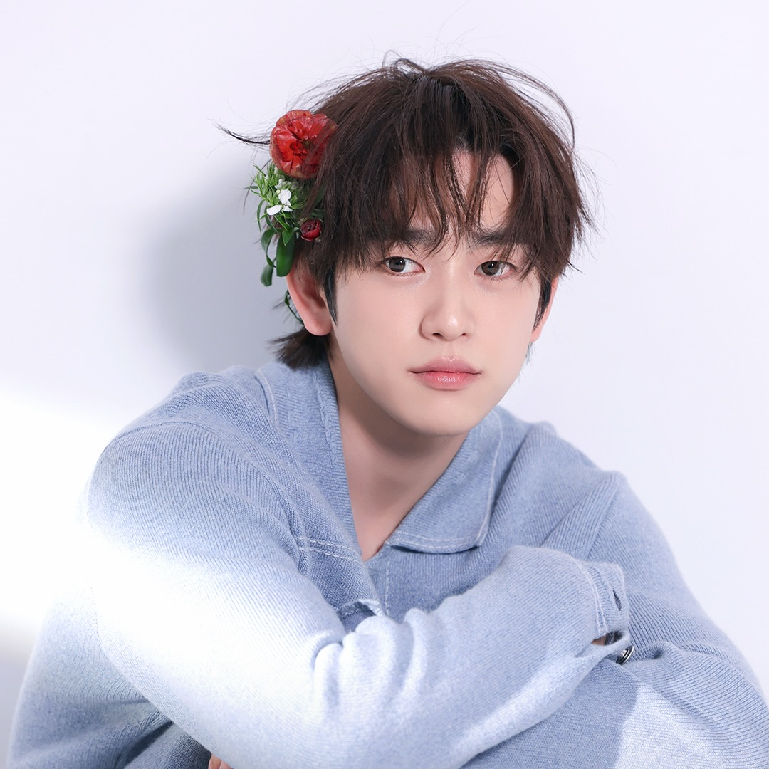 Recent activity shot of Park Jinyoung