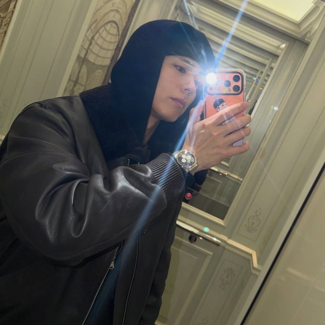 Recent activity shot of Park Bogum