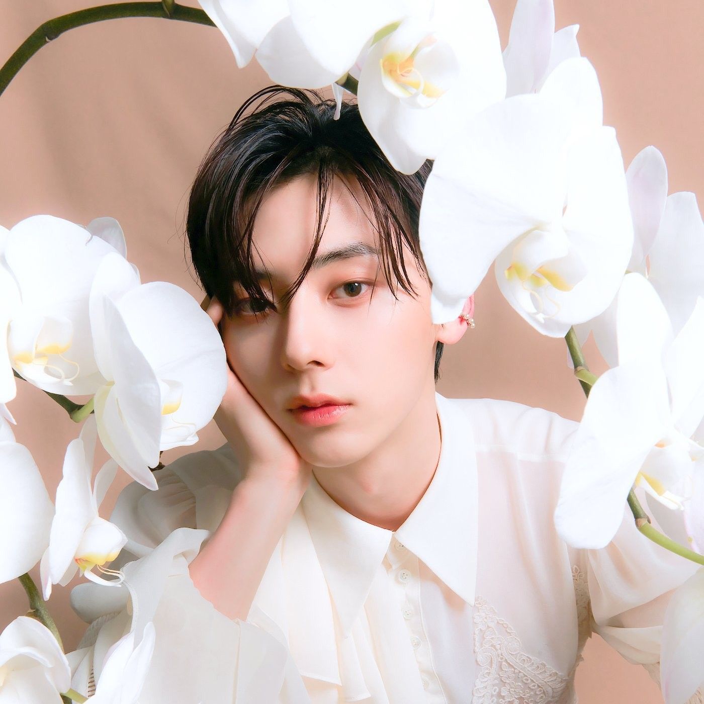 A moment captured by a fan of Hwang Minhyun