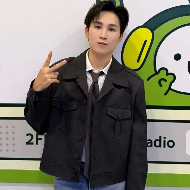 김희재의 비하인드 컷