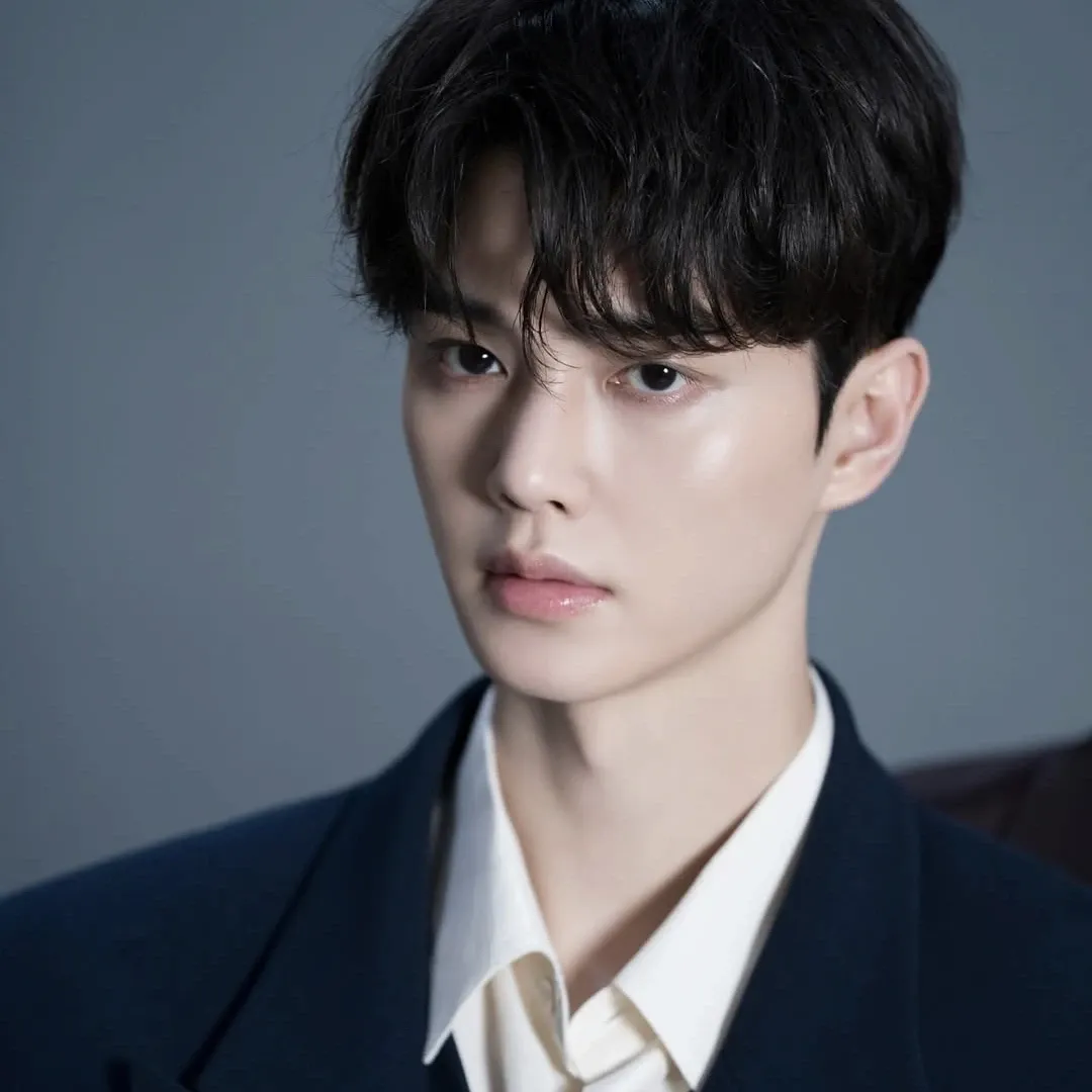 Recent activity shot of Song Kang