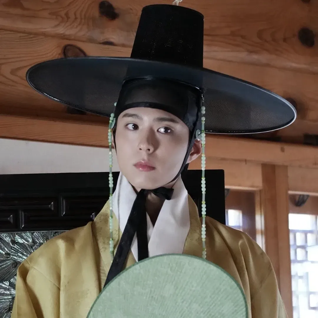 Behind-the-scenes cut of Park Bogum