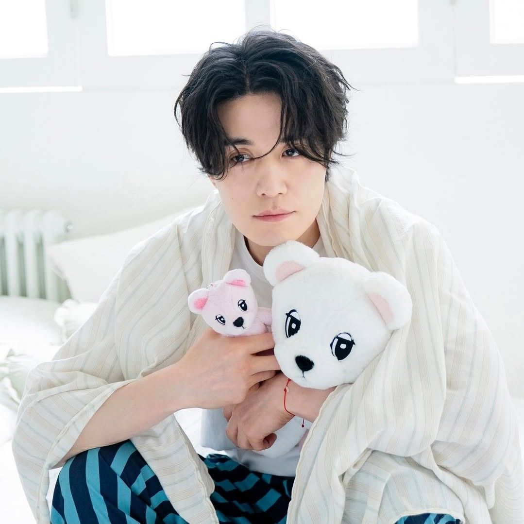 Recent activity shot of Lee Dongwook