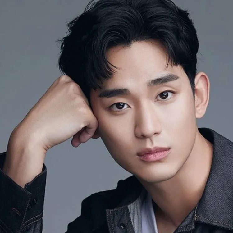Behind-the-scenes cut of Kim Soohyun