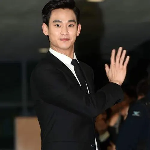 Behind-the-scenes cut of Kim Soohyun