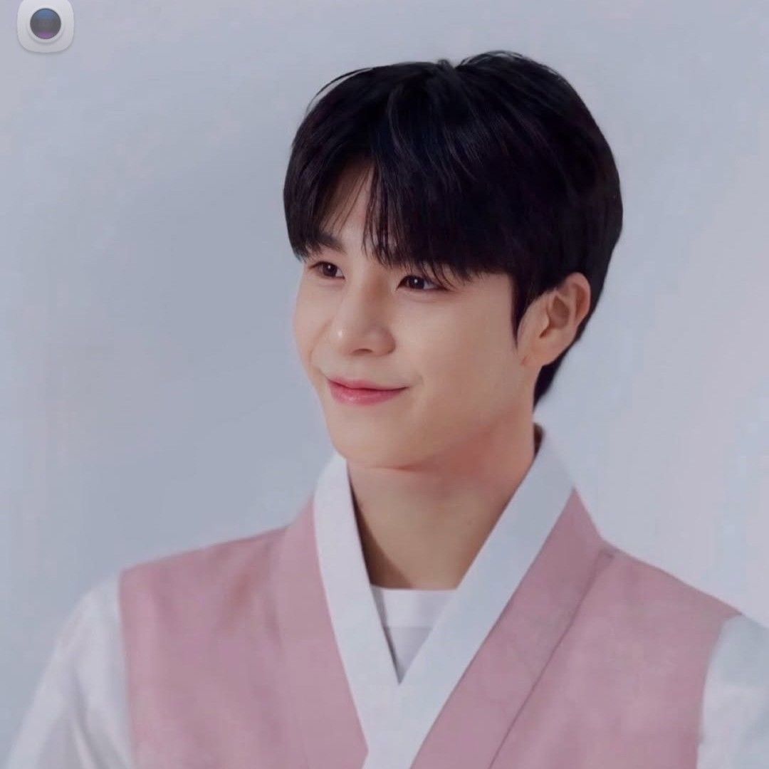 Foto terbaru dari Jeong Dongwon