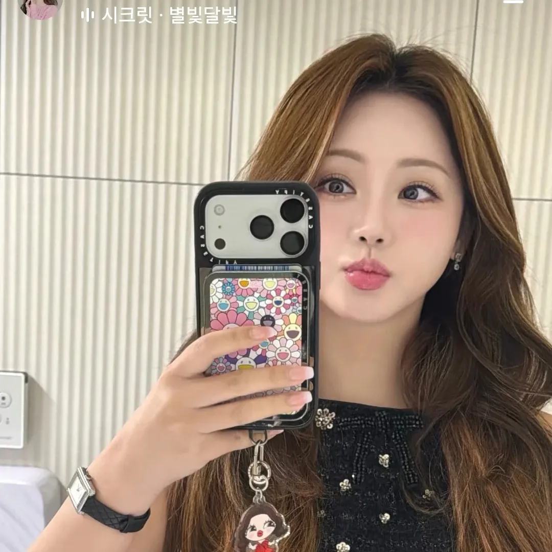 홍지윤 최근 활동샷