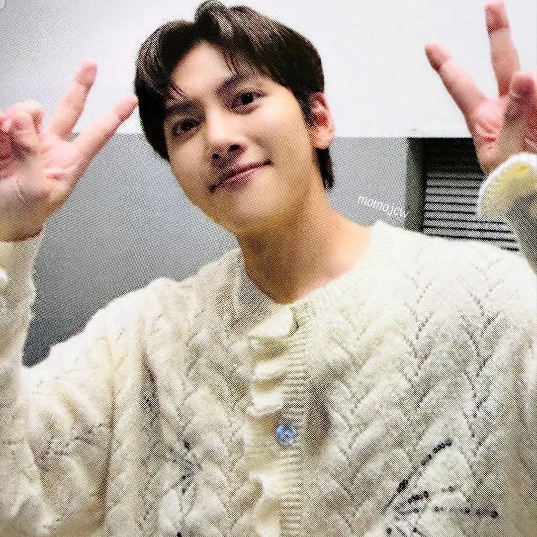 Behind-the-scenes cut of Ji Changwook