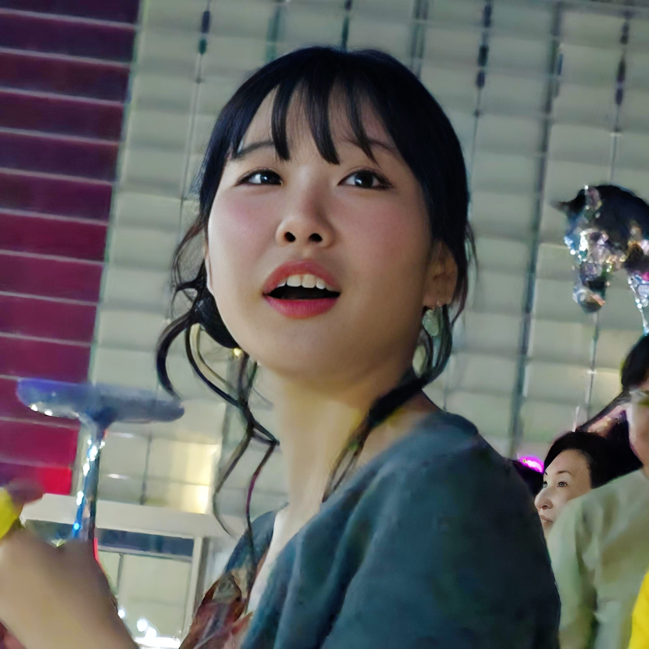 Behind-the-scenes cut of Hong Seongyun