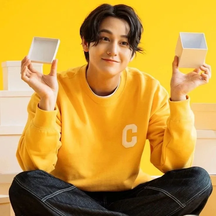 Behind-the-scenes cut of Kim Bum