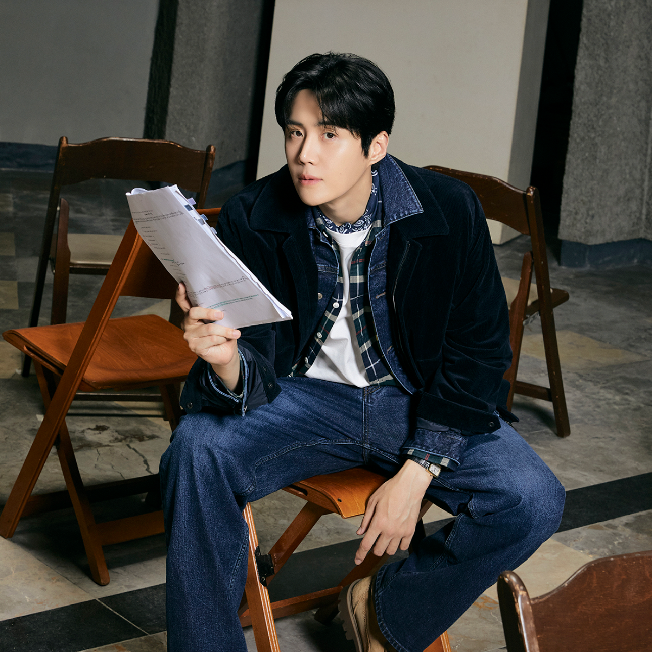 Behind-the-scenes cut of Kim Seonho