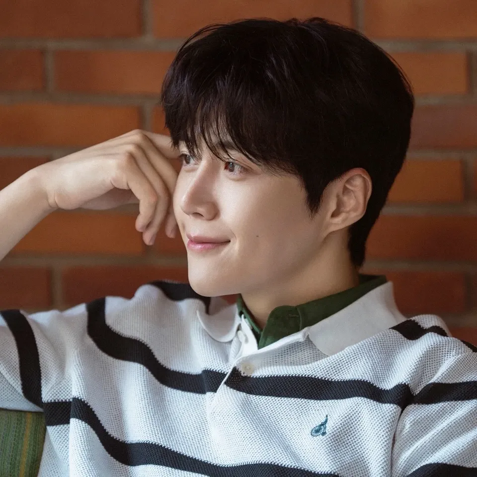 Latest photo of Kim Seonho