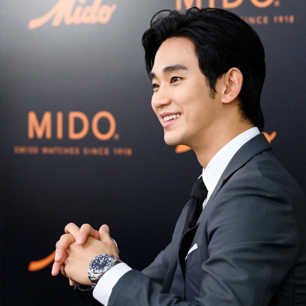 Recent activity shot of Kim Soohyun
