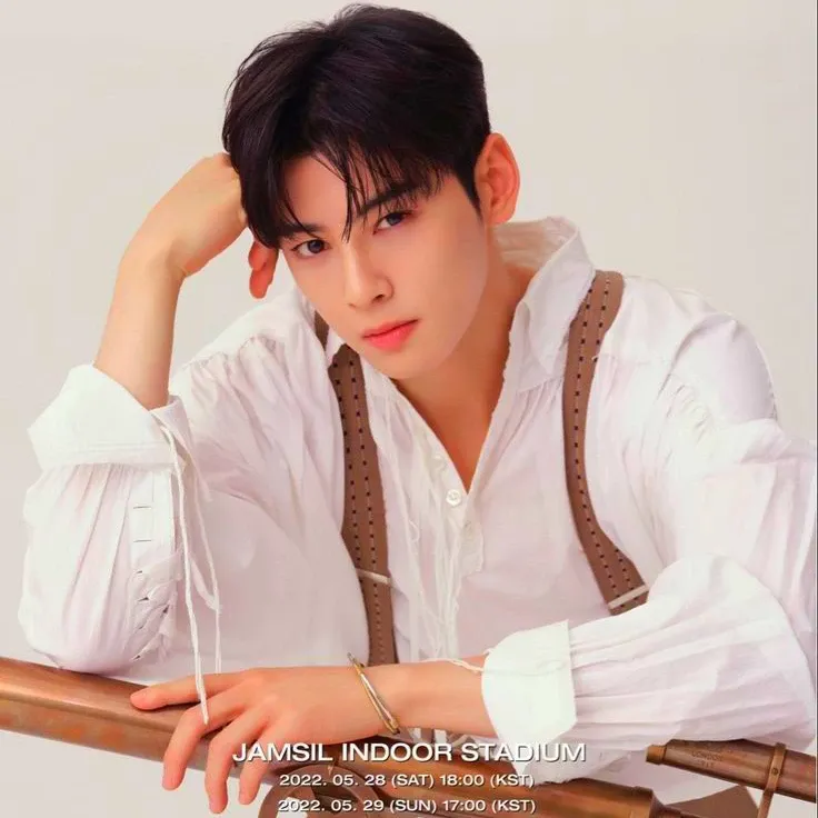 A moment captured by a fan of Cha Eunwoo