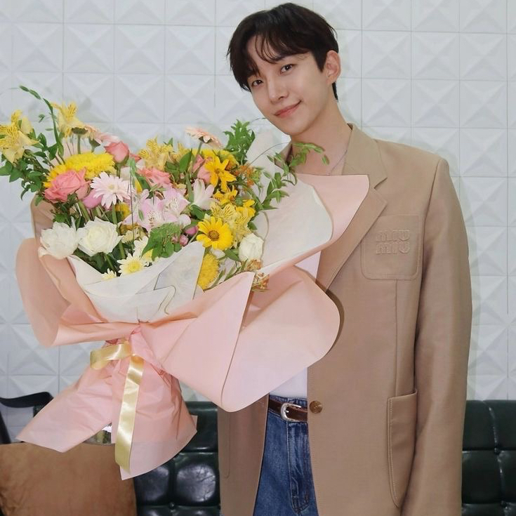 Cuplikan di balik layar dari Lee Junho