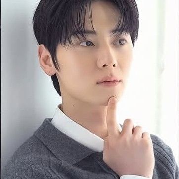 A moment captured by a fan of Hwang Minhyun