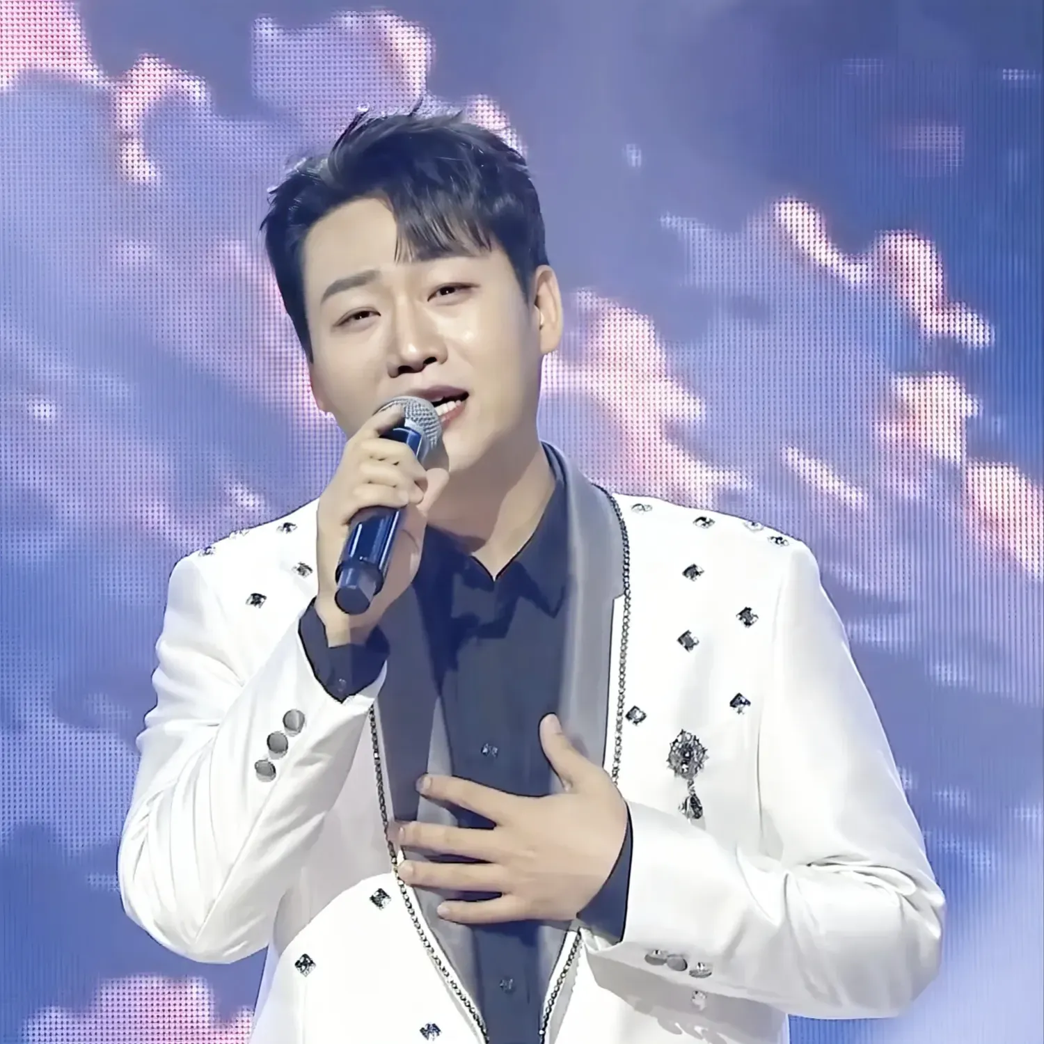 Latest photo of Min Soohyun