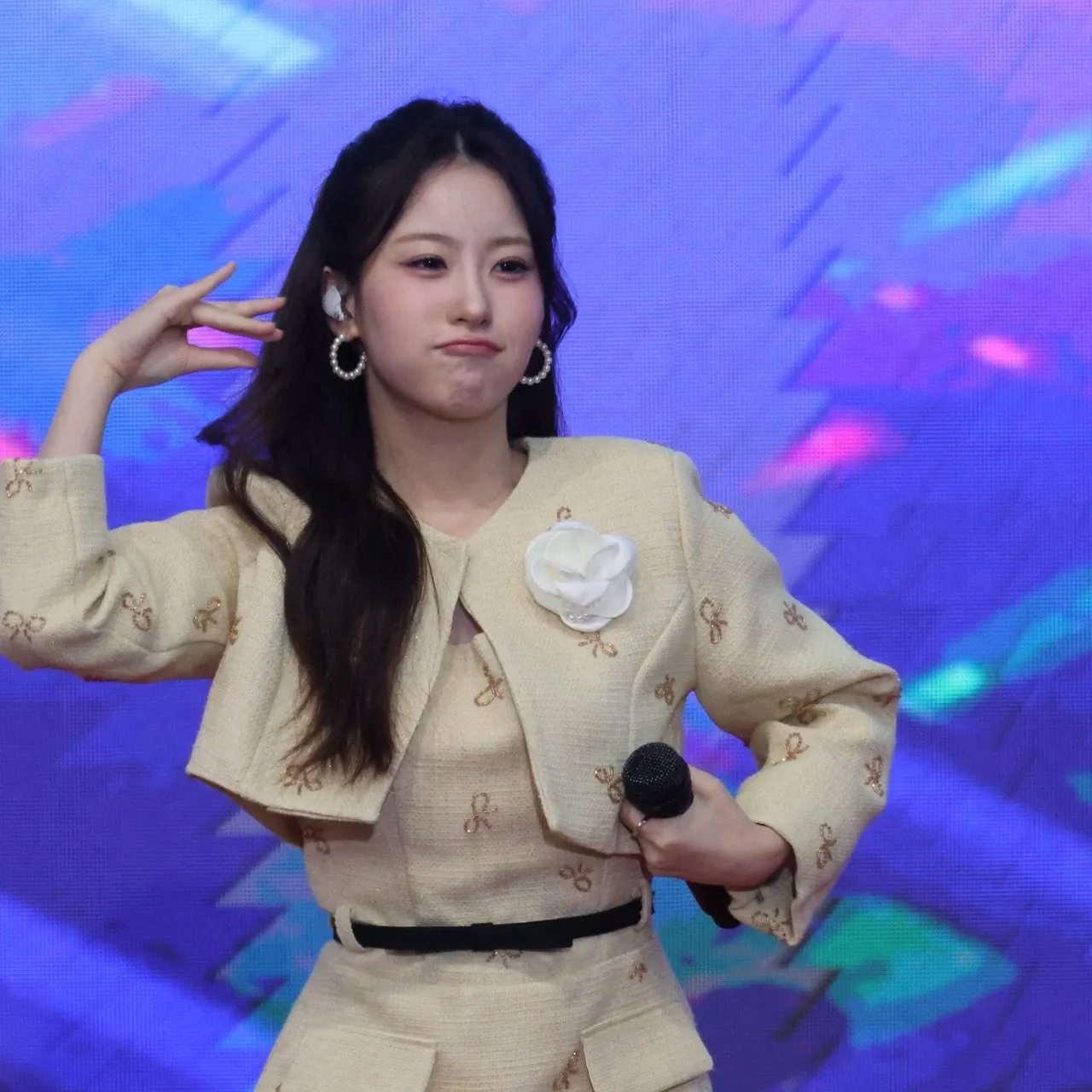 A moment captured by a fan of Oh Yujin
