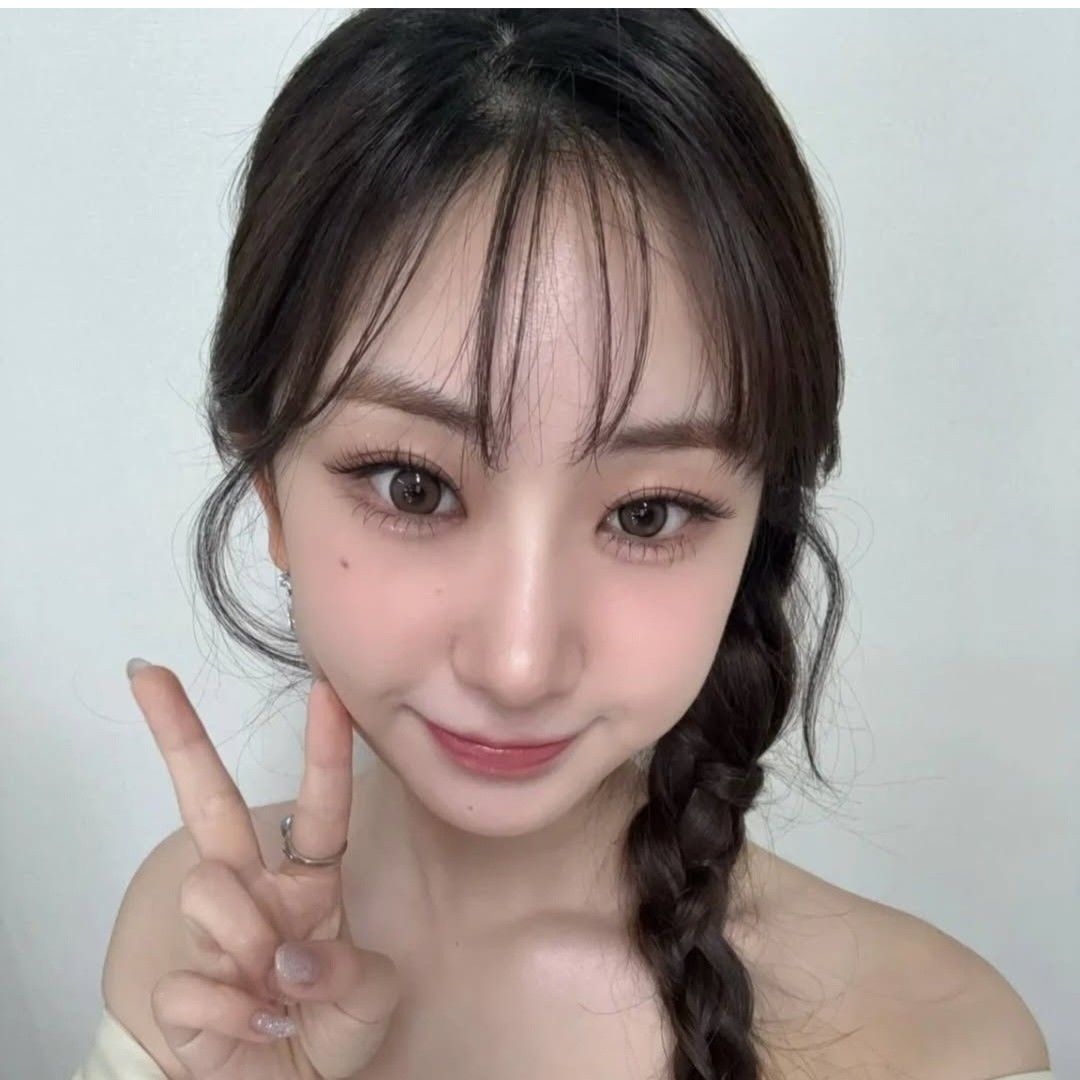 Latest photo of Jeon Yujin