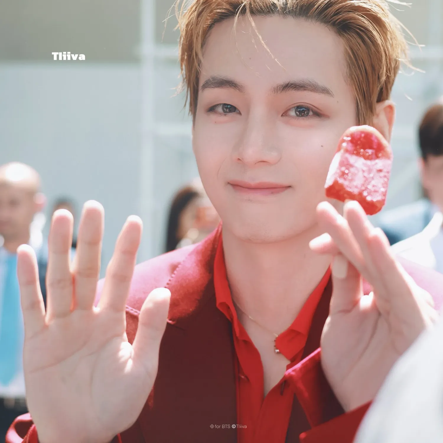 Behind-the-scenes cut of Kim Taehyung (V)