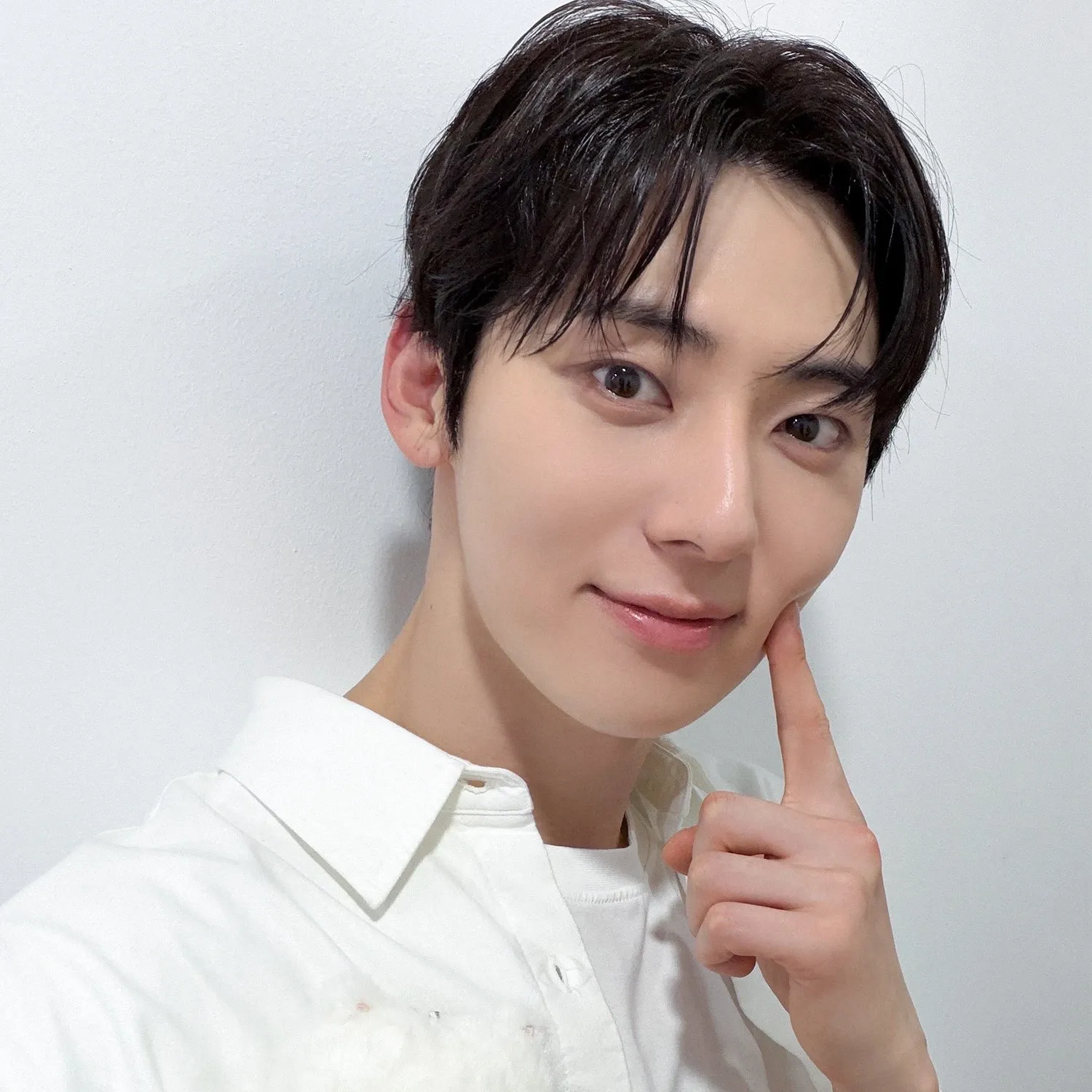 Recent activity shot of Hwang Minhyun