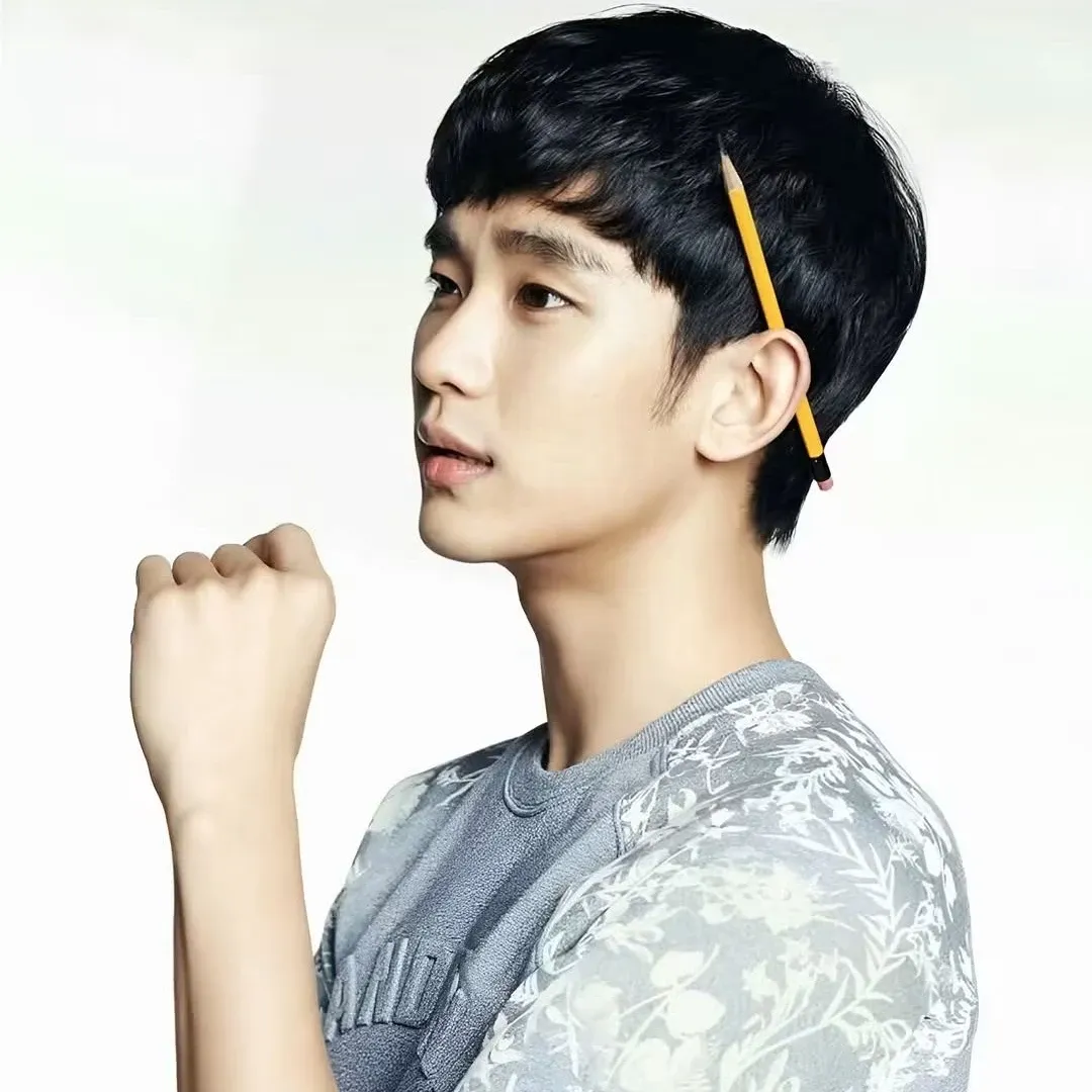 Behind-the-scenes cut of Kim Soohyun