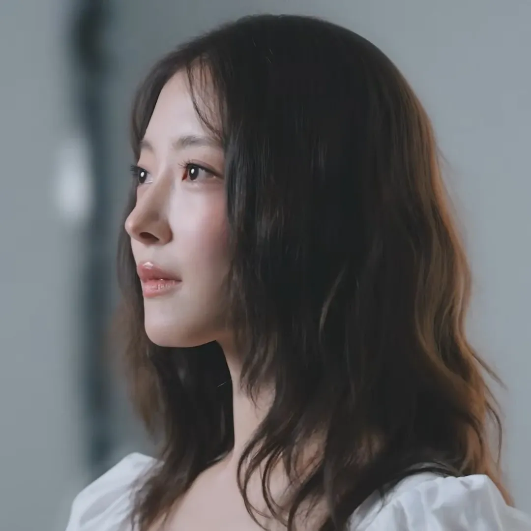 Recent activity shot of Lee Seyoung