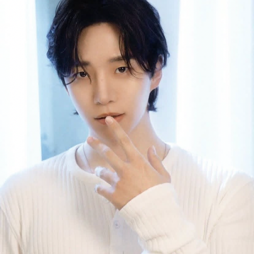 イ・ジュノのビハインドカット