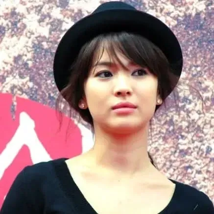 Recent activity shot of Song Hyekyo