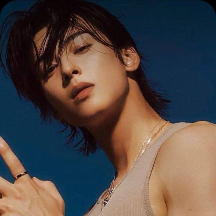 粉丝拍下的车银优瞬间