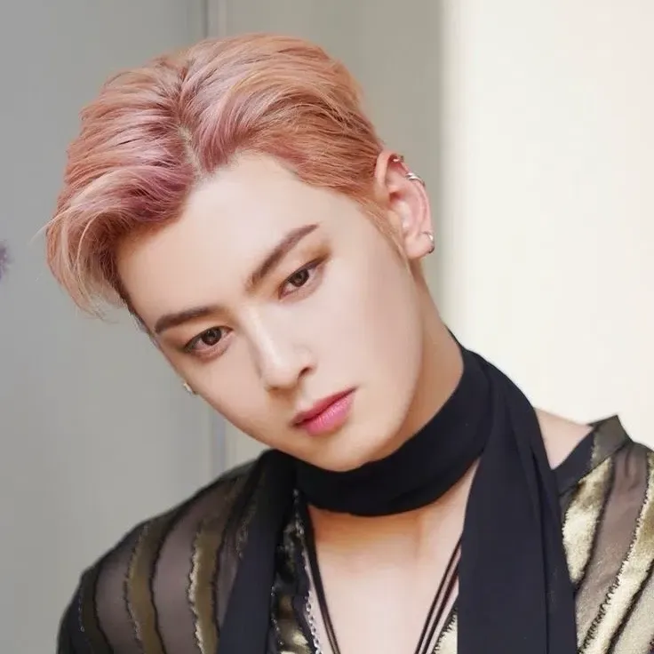 A moment captured by a fan of Cha Eunwoo
