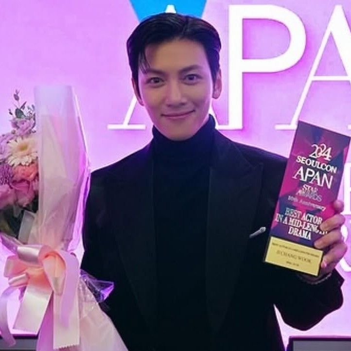 Latest photo of Ji Changwook