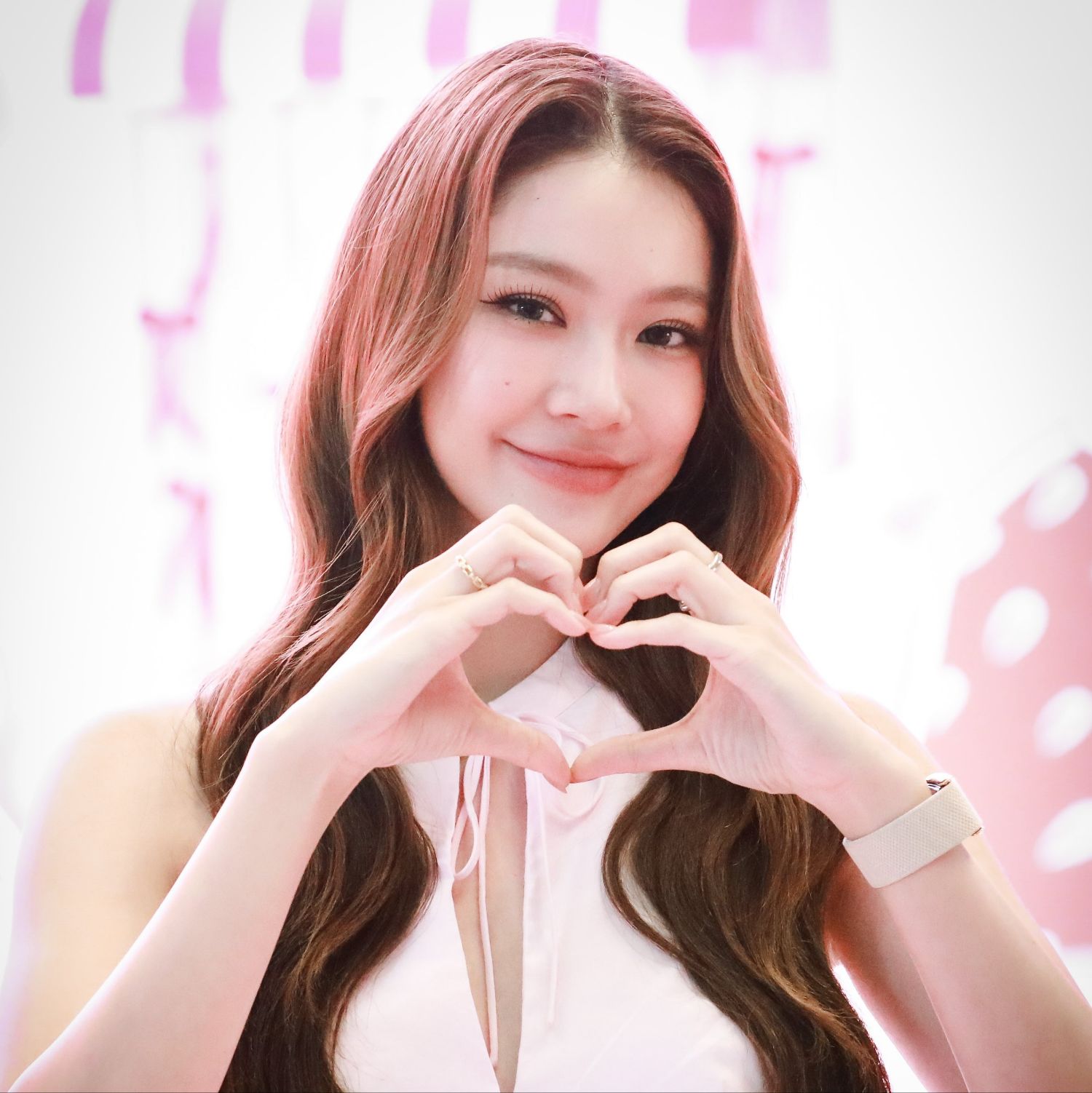 Latest photo of Namtan Tipnaree Weerawatnodom