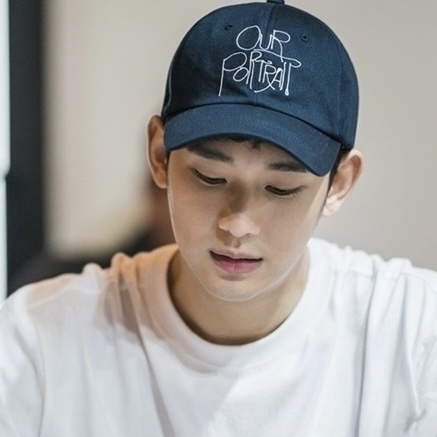 Recent activity shot of Kim Soohyun