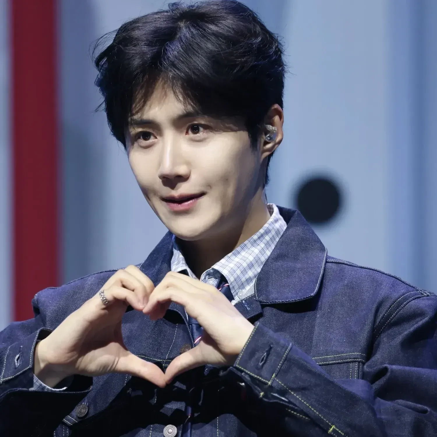 Behind-the-scenes cut of Kim Seonho