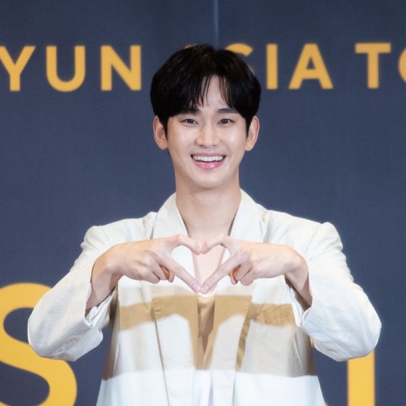 A moment captured by a fan of Kim Soohyun