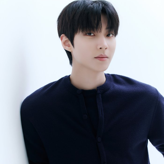 황인엽의 최신 사진